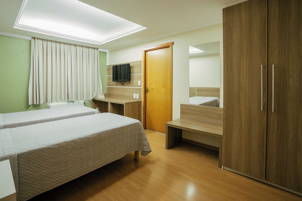 Deluxe Triple Room photo 2