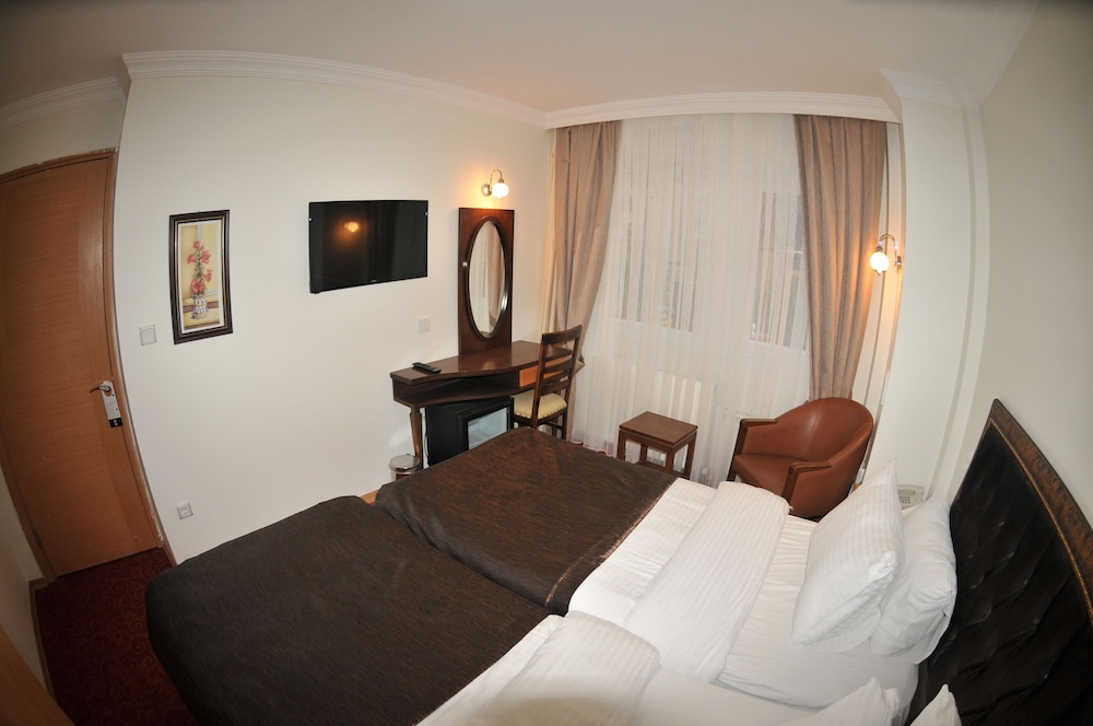 Double or Twin Room photo 2