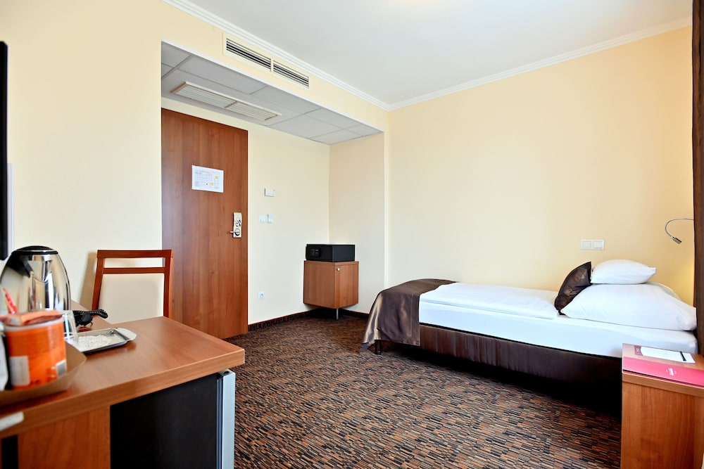 Single Room photo 3