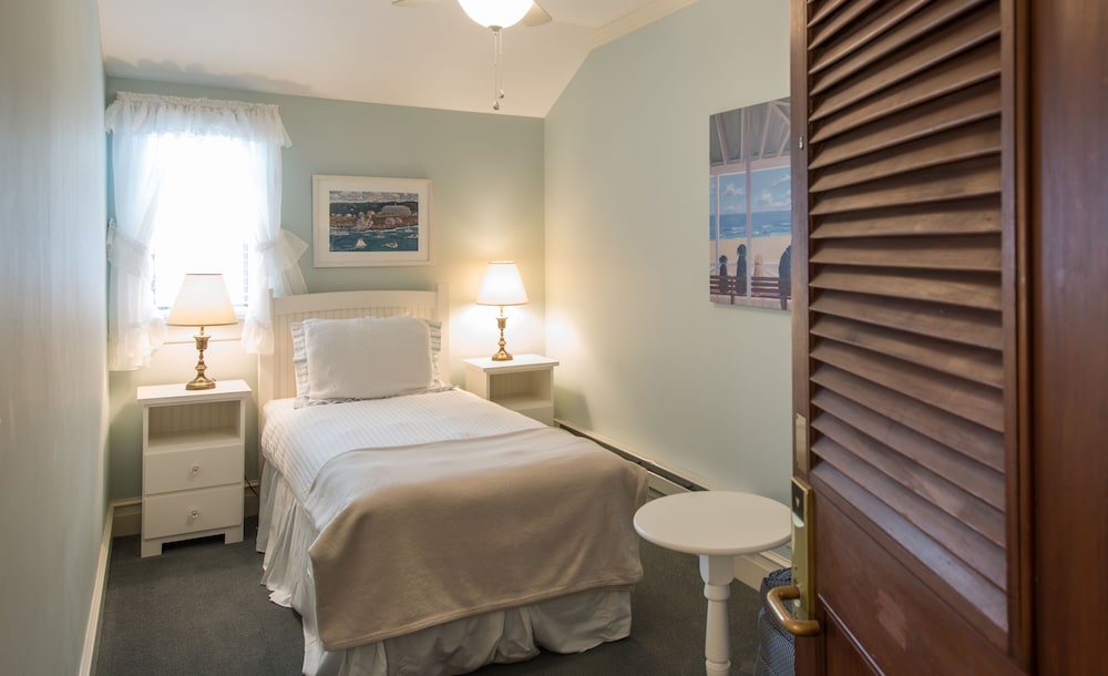 Standard Triple Room photo 3