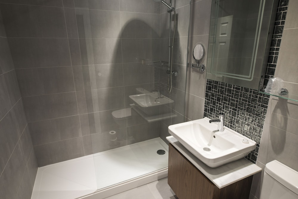 Standard Room, 1 Double Bed, Non Smoking - Photo 7