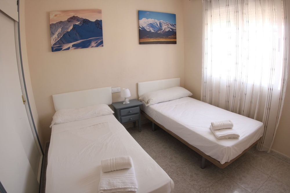 Apartment, 2 Bedrooms (4 Adults) - Photo 6