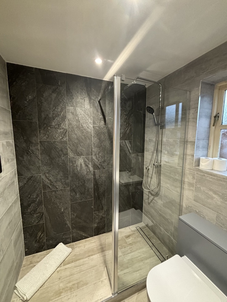 Double Room, Ensuite - Photo 3