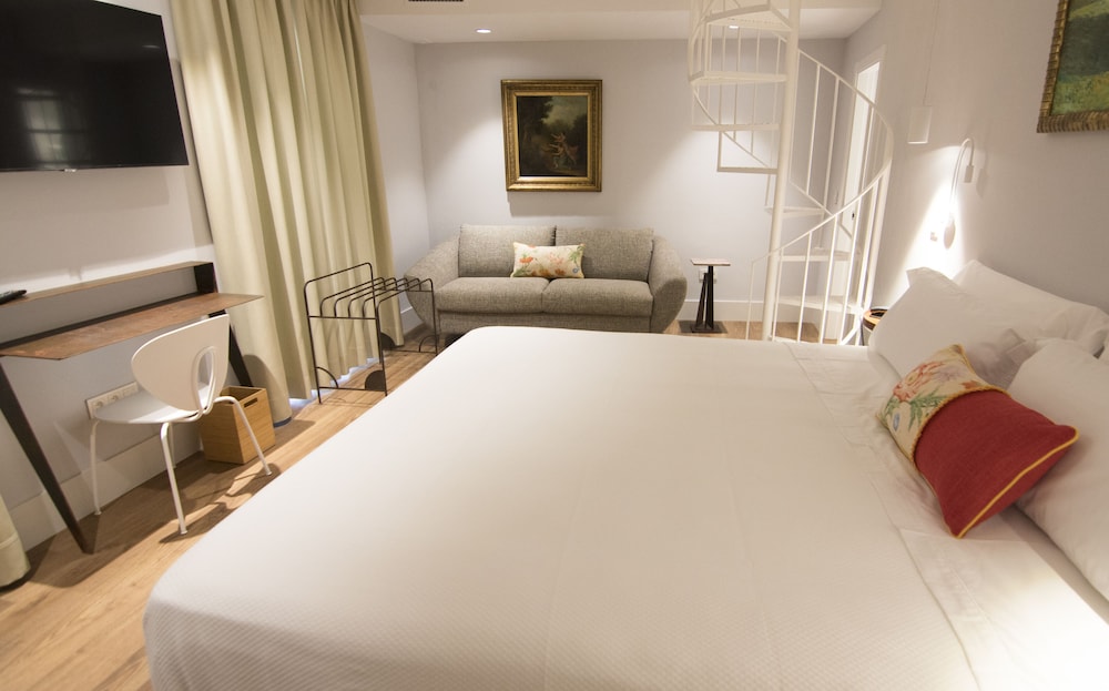 Superior Double Room - Photo 3