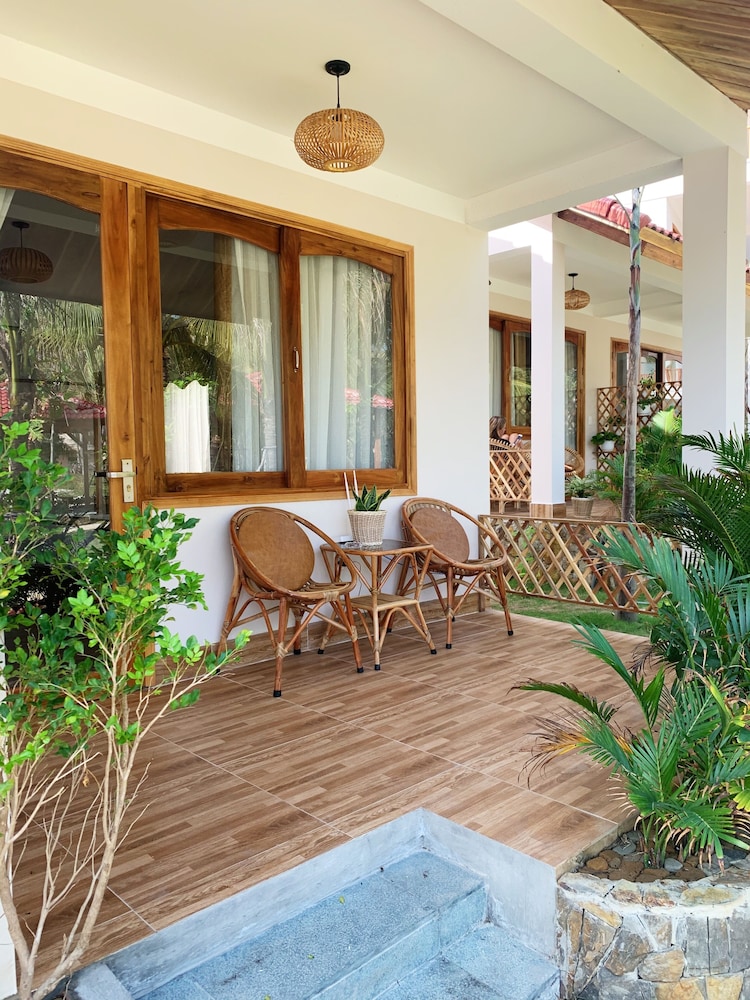 Deluxe Bungalow - Photo 1
