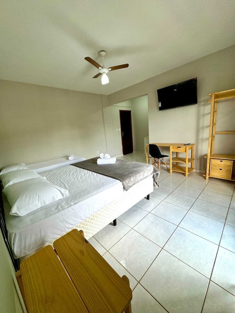 Classic Triple Room, Balcony, Mountain View photo 1