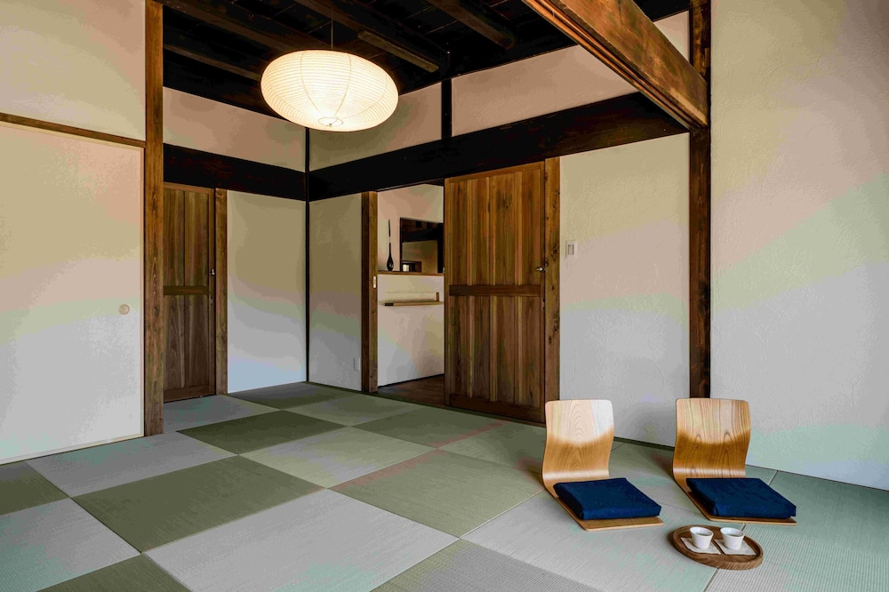 Basic Twin Room, Mountain View photo 1