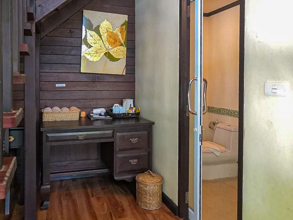Beach access 2BR with Private Pool - Photo 5