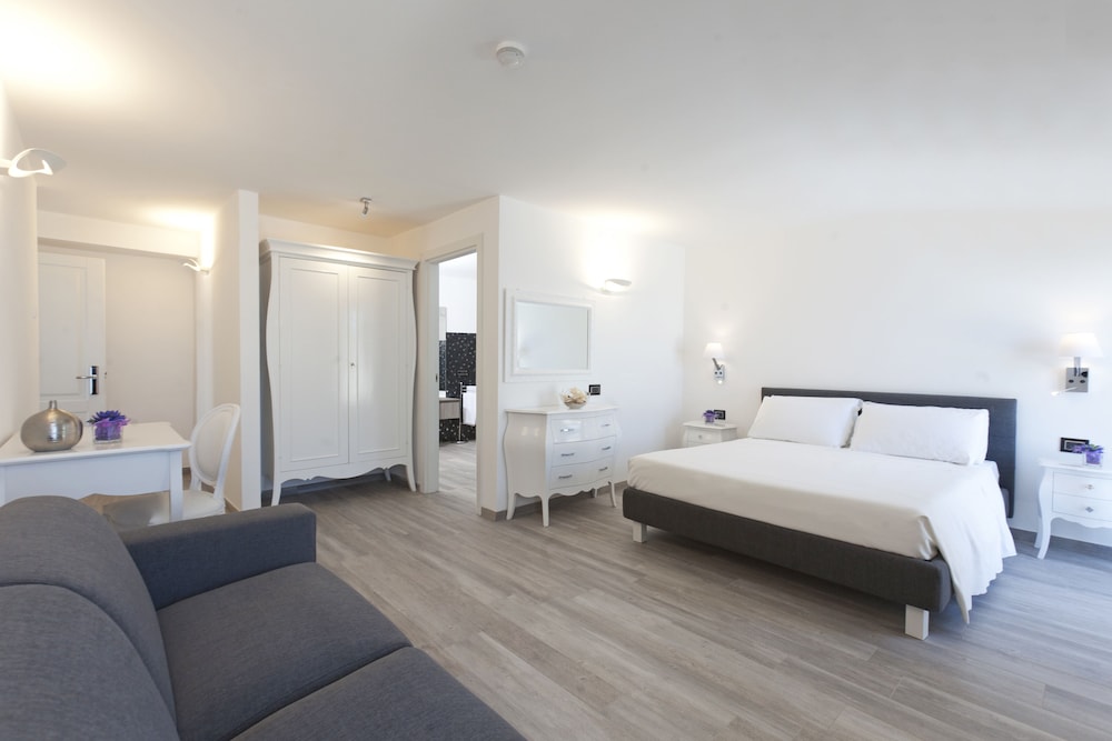 Studio Suite, Balcony, Sea View photo 3