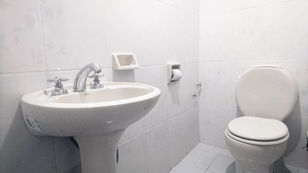 Luxury Single Room, 1 Large Twin Bed, Non Smoking photo 2