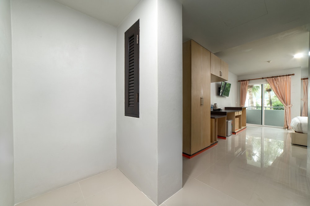Deluxe Double Room - Photo 8