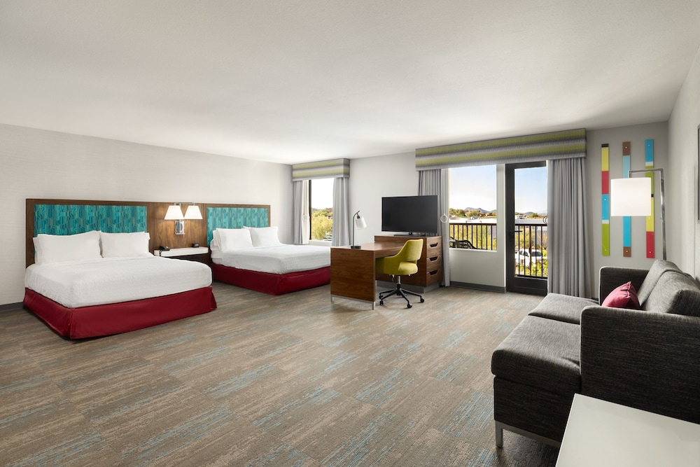 Suite, 2 Queen Beds, Accessible (Roll-In Shower) - Photo 2