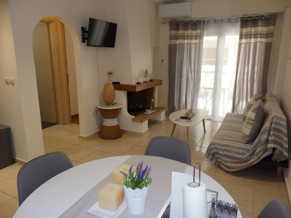 Standard Apartment, 1 Bedroom, Non Smoking, Kitchen (A6) - Photo 10