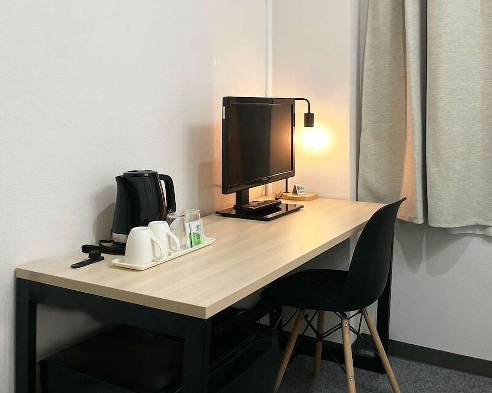 Single Room, Non Smoking photo 2