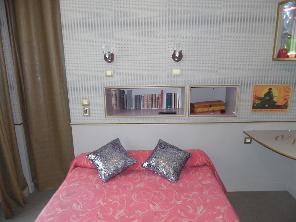 Double or Twin Room photo 3