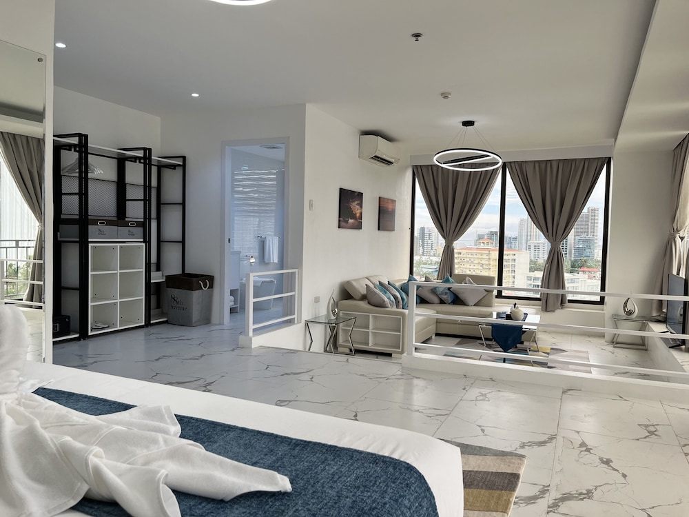 Standard Penthouse - Photo 5
