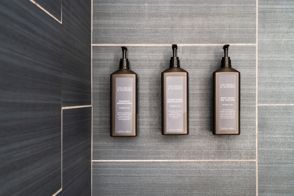 Room, 1 King Bed, Partial Ocean View