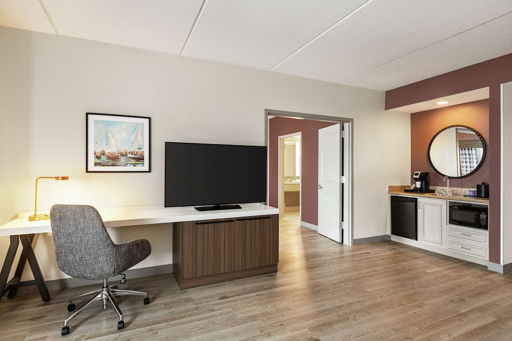 Room, Accessible photo 3