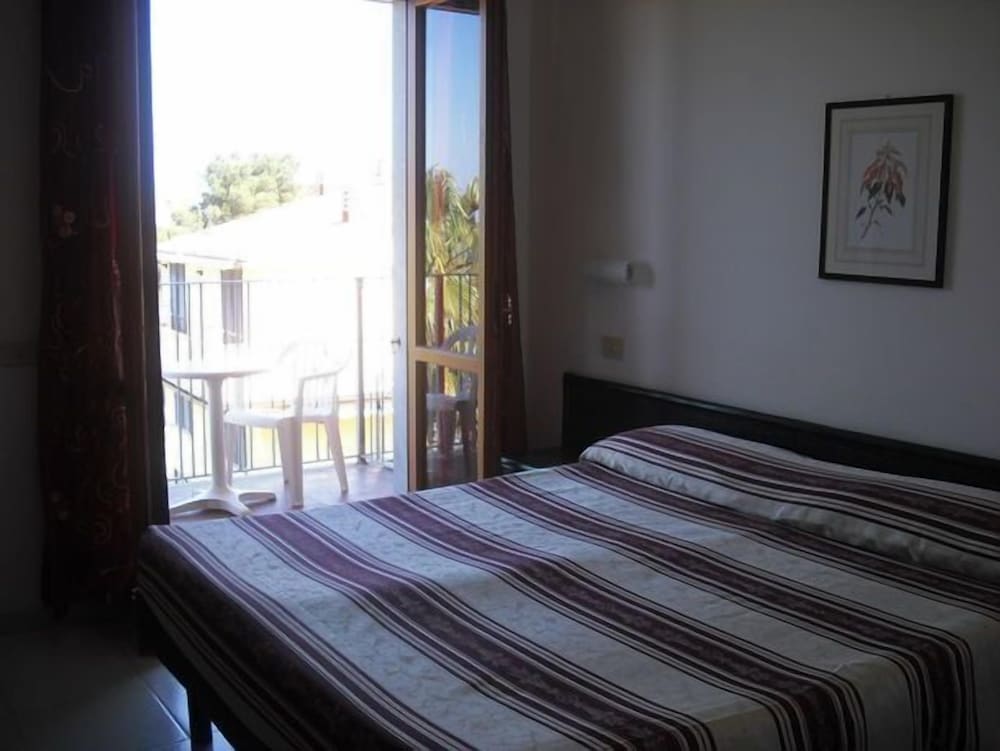 Standard Double Or Twin Room, Sea View photo 1
