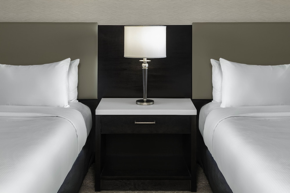 Deluxe Room, 2 Queen Beds (High Floor) - Photo 3