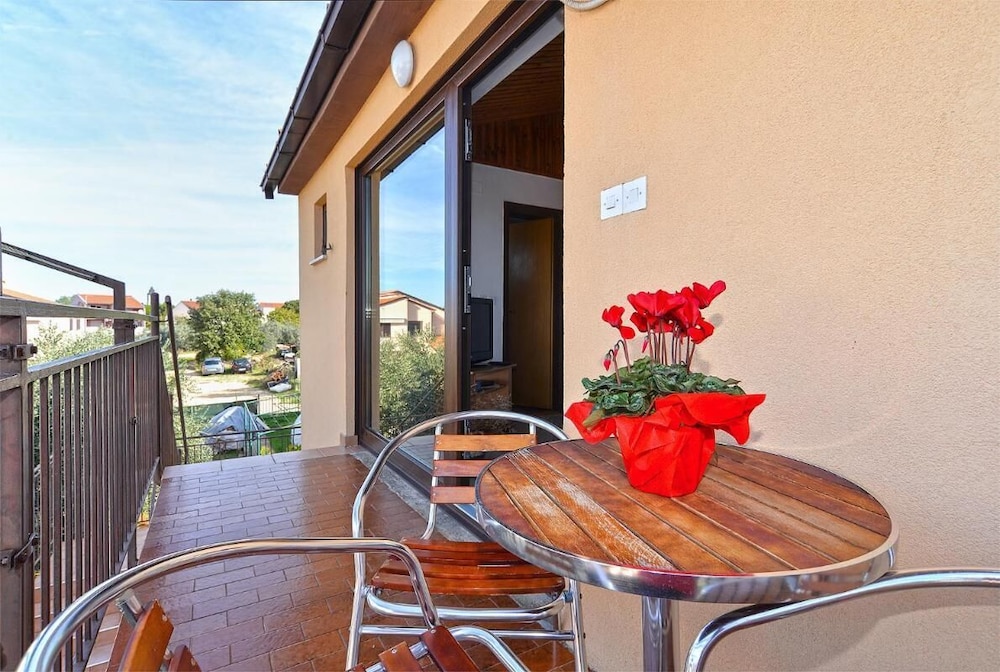 Apartment, 2 Bedrooms, Balcony, Garden View