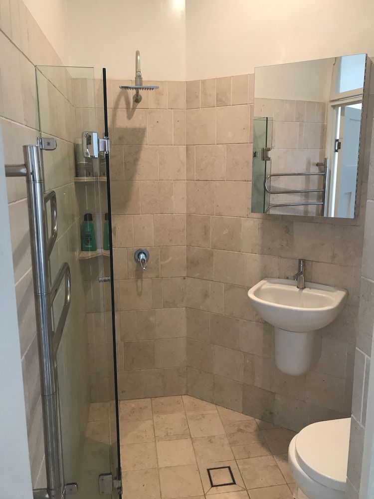 Beach House Apartment 6 photo 3