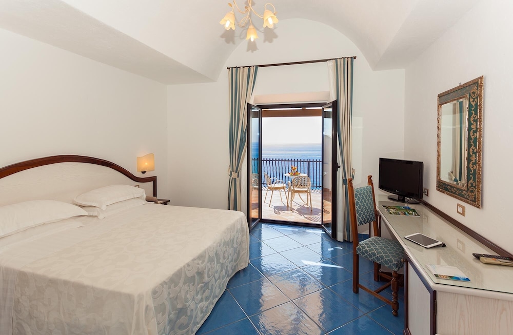 Superior Double Room with terrace, second floor