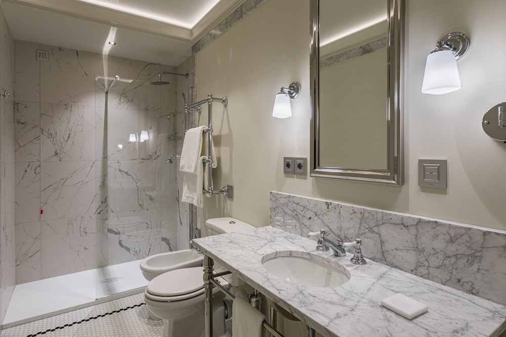 Executive Room photo 2