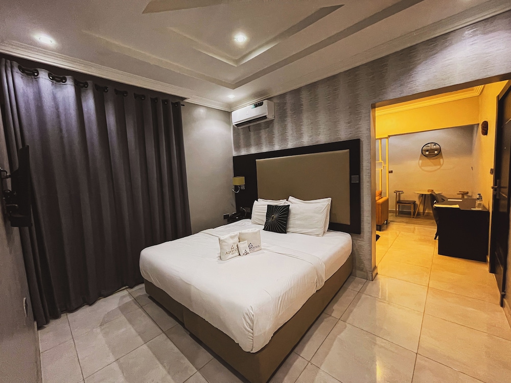Executive Suite, City View photo 1