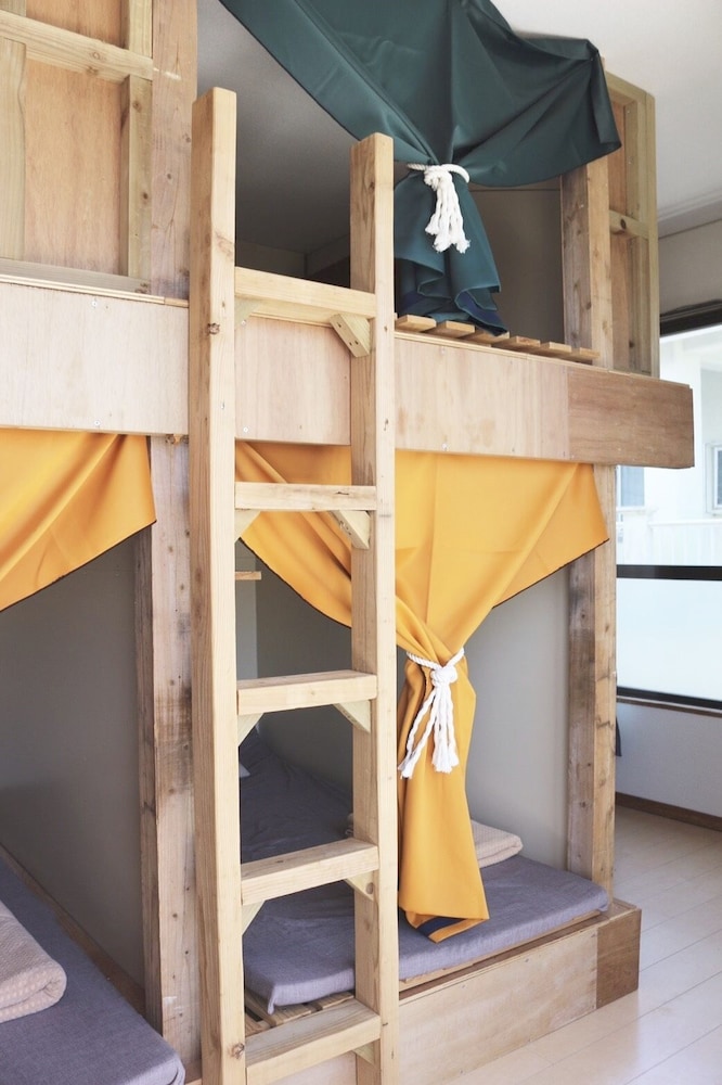 Mixed Dormitory, Shared Bathroom photo 1