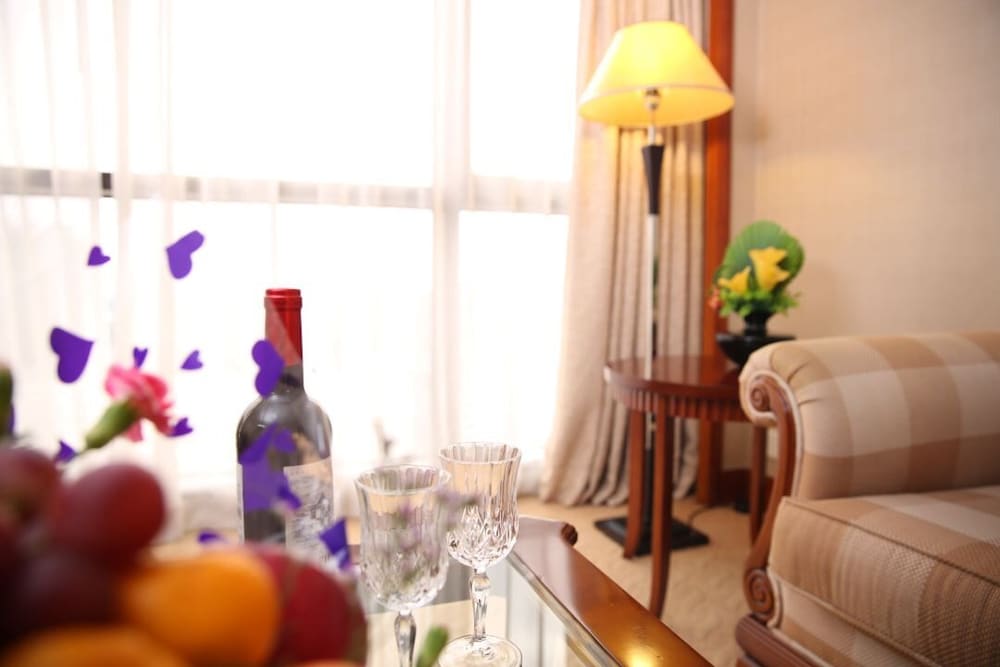 Deluxe Suite - Photo 2