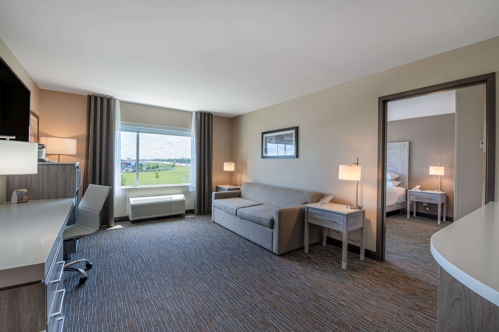Suite, 1 King Bed with Sofa bed, Non Smoking (Not Pet-Friendly)