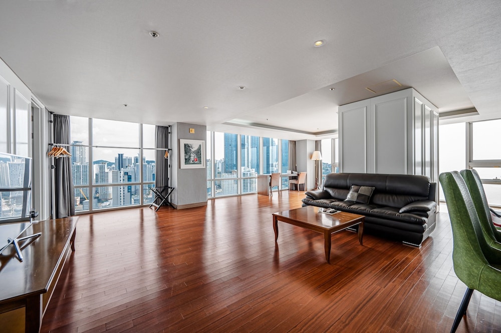 Royal Suite, Multiple Beds, Ocean View