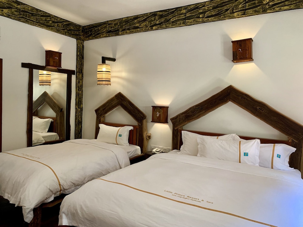 Courtyard Family Suite Pool View Room