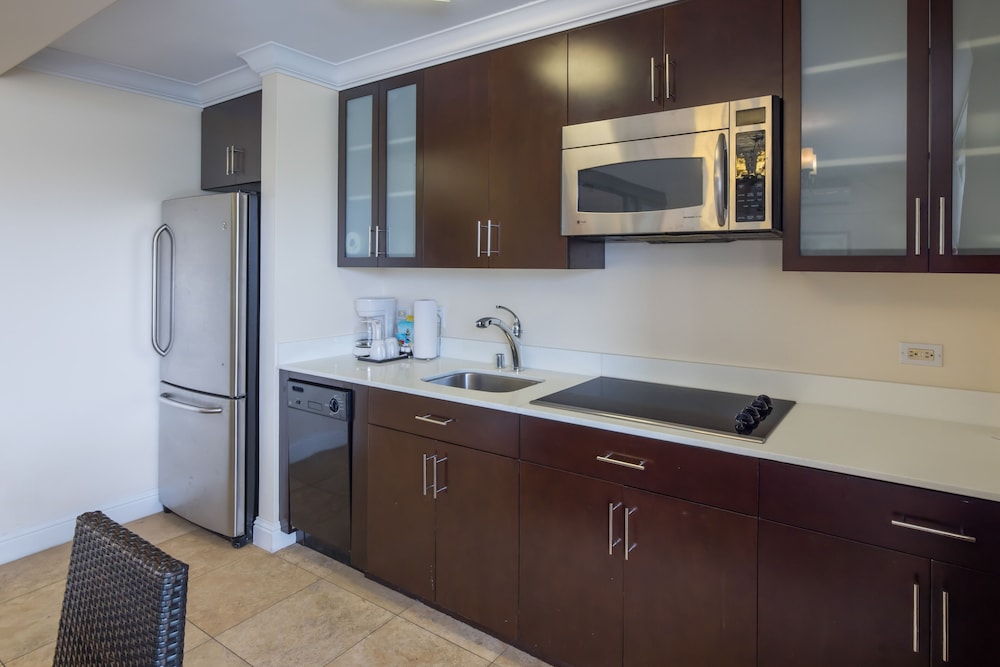 Condo, 1 Bedroom, City View - Photo 3