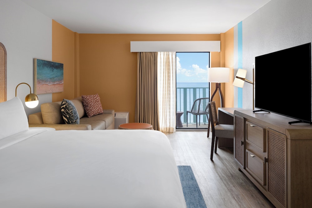 Standard Room, 1 King Bed with Sofa bed, Oceanfront - Photo 1