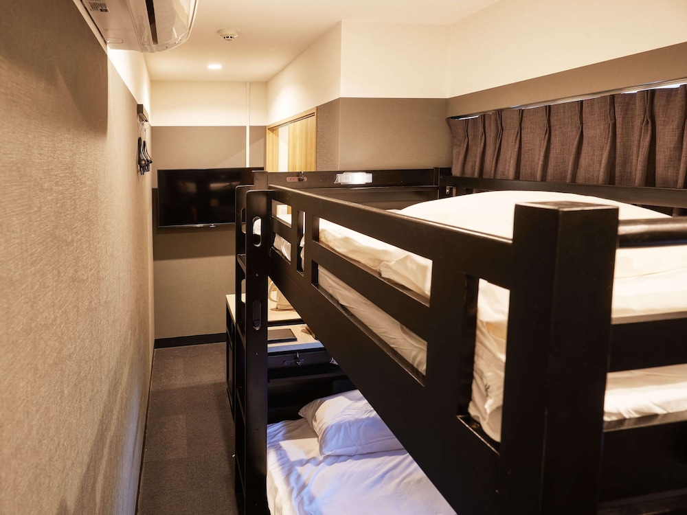 Economy Twin Room - Photo 1