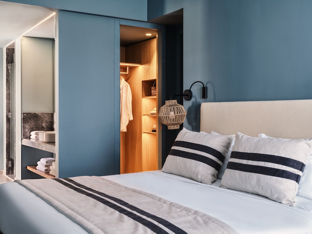 Superior Double Room, 1 Queen Bed, Sea View