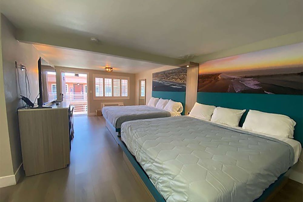 Room, Multiple Beds, Non Smoking photo 1