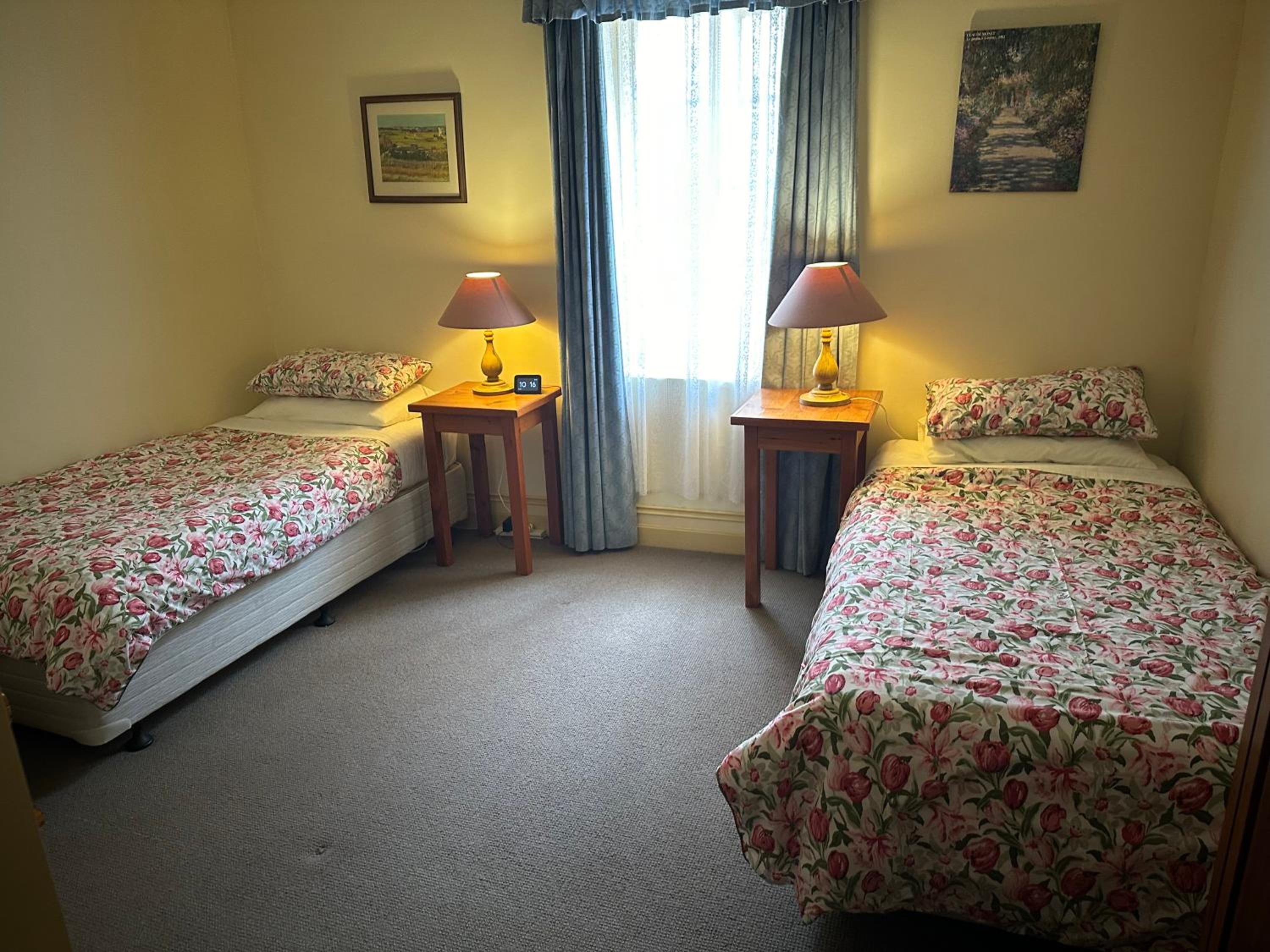 Two-Bedroom Apartment - Photo 9