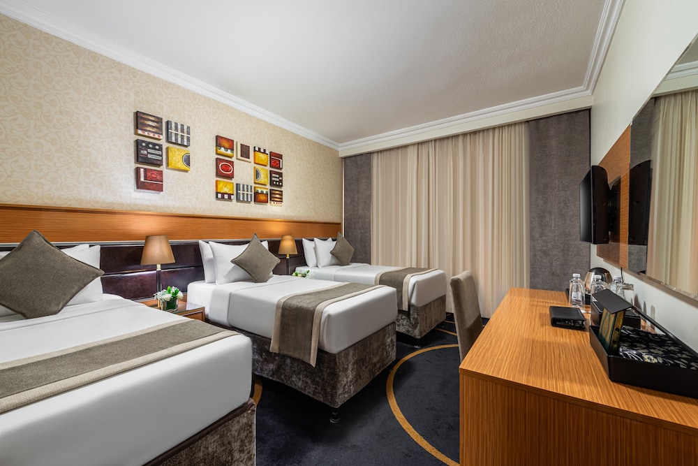 Deluxe Triple Room photo 1