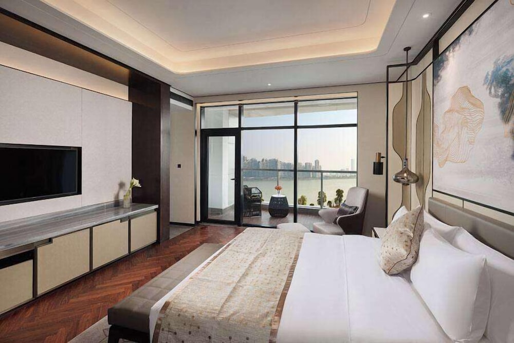 Suite, 1 King Bed, Non Smoking