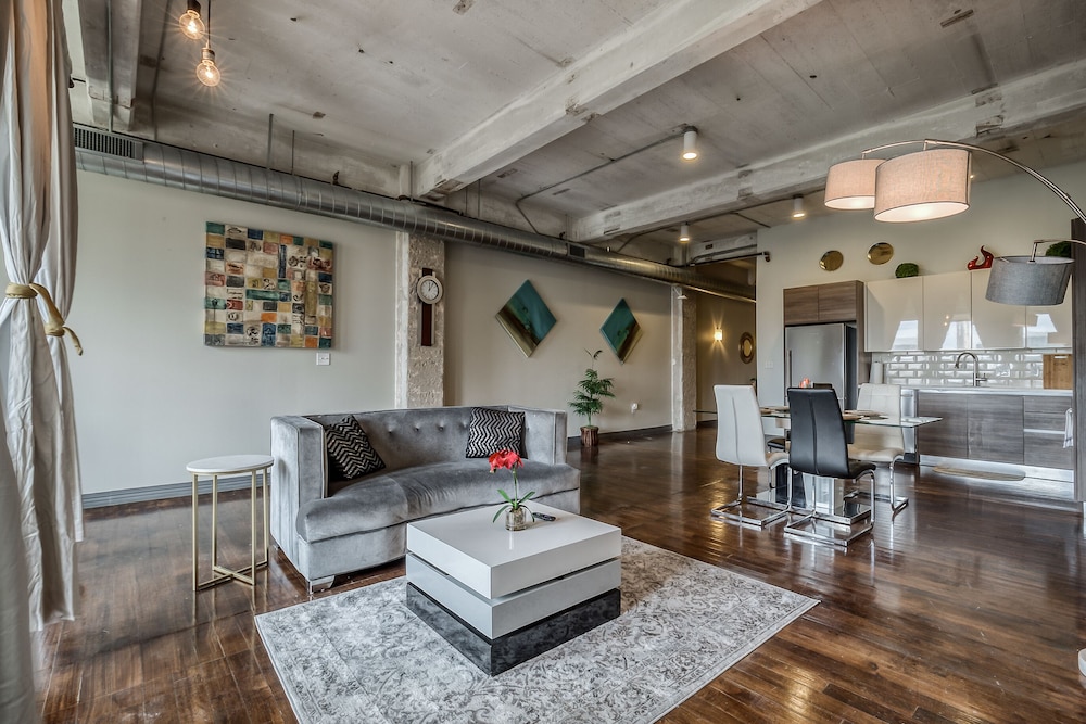 Luxury Apartment, 2 Bedrooms, City View, Executive Level photo 1