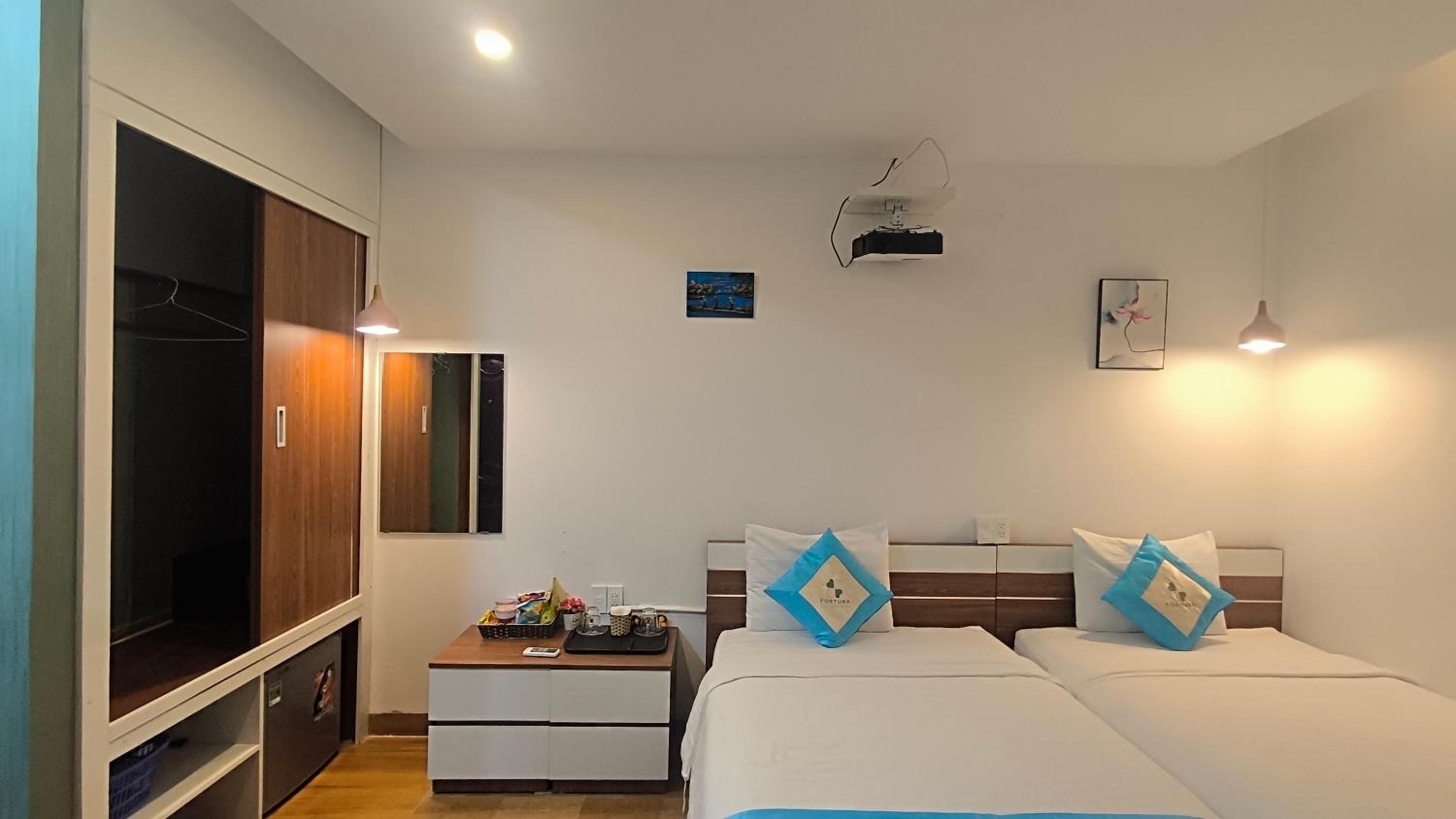 Standard Twin Room - Photo 5