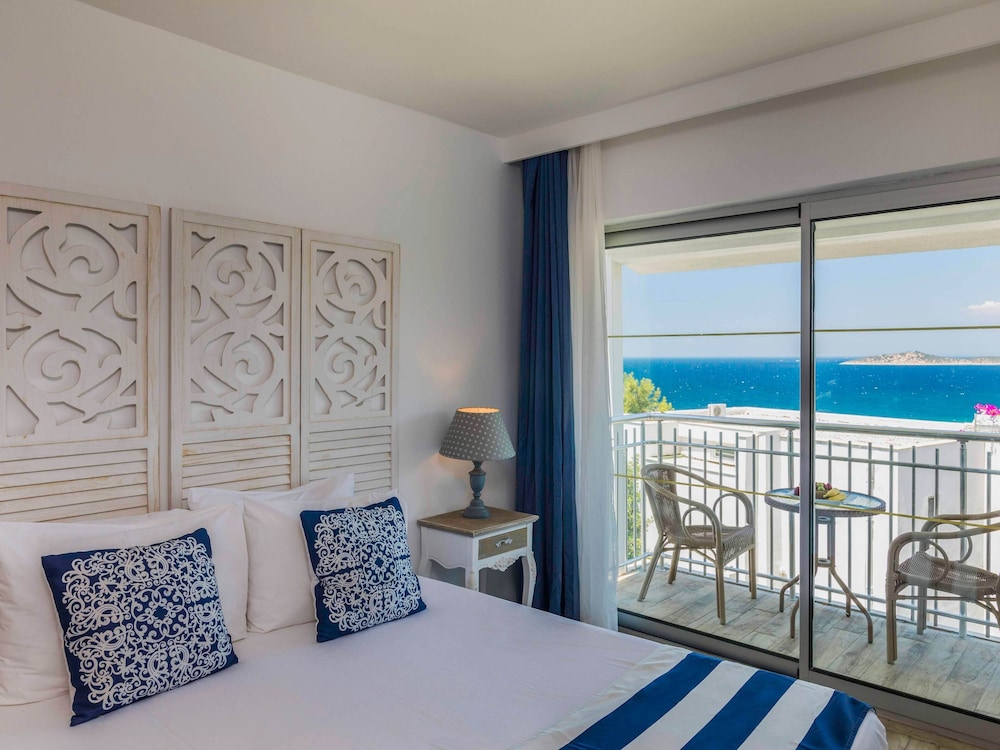 Club Room, Sea View