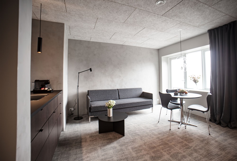 Suite, Sea View photo 1