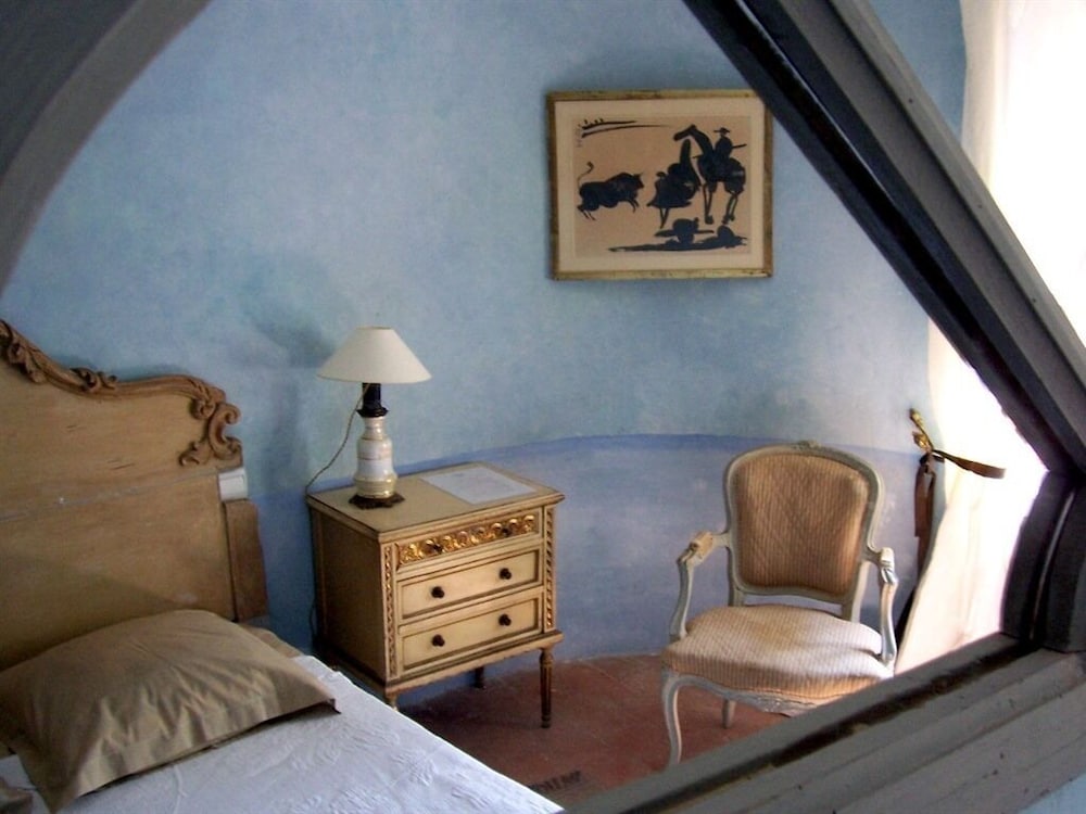 Double Room, Private Bathroom (Picasso)