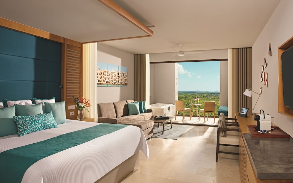 Junior Family Suite Garden View