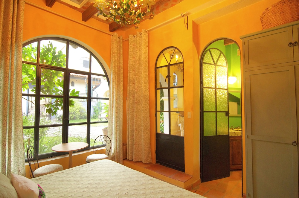 Mariposa Room