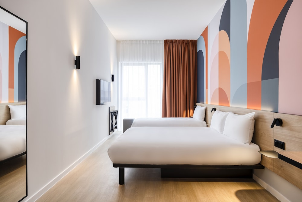 Triple Room, Accessible photo 1